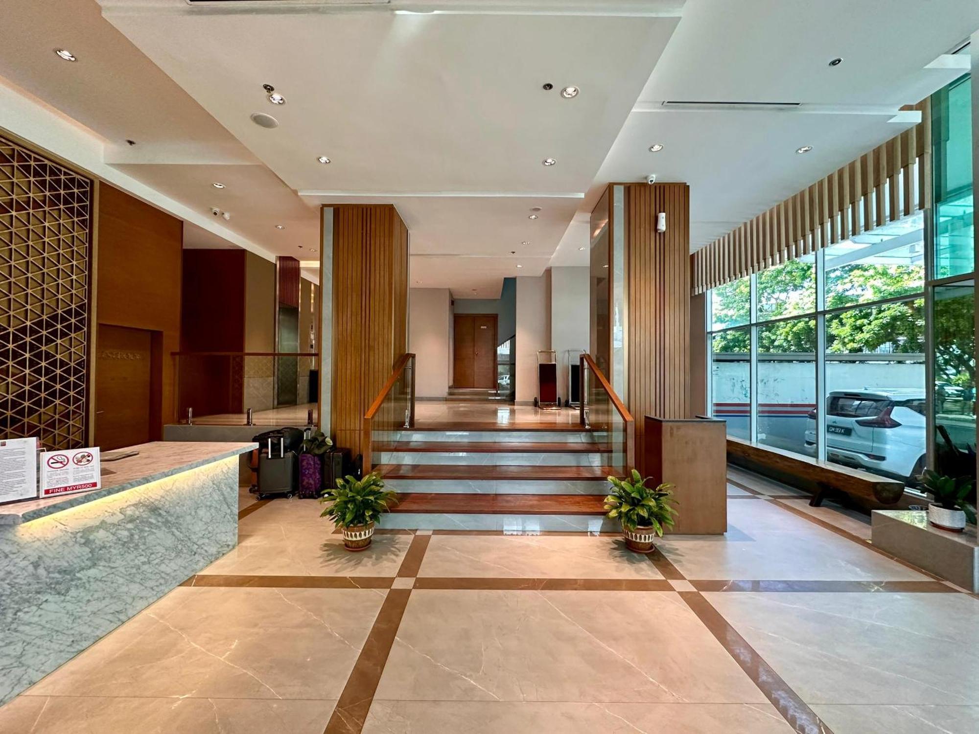 King Park Hotel Kota Kinabalu Extérieur photo